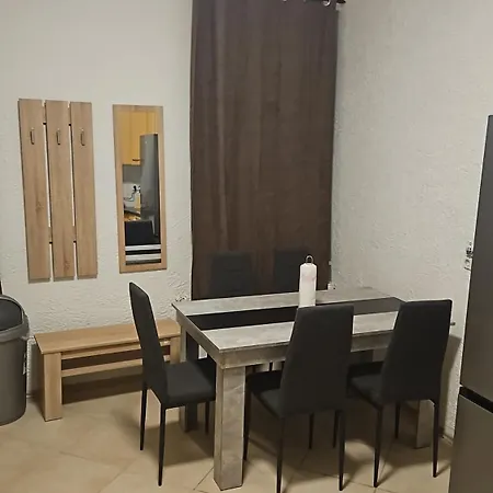 Apartment 111-immobilien *